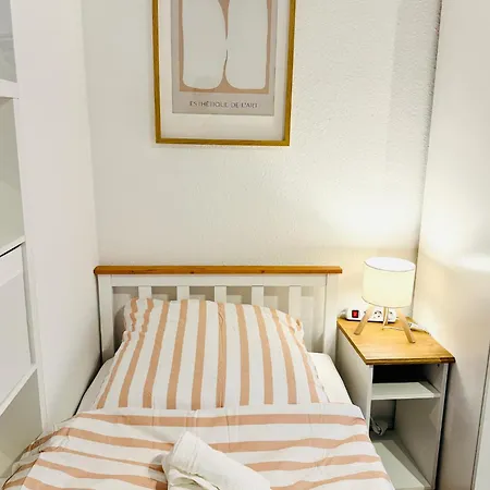 Bege Inspirespace Apartamento Duisburg